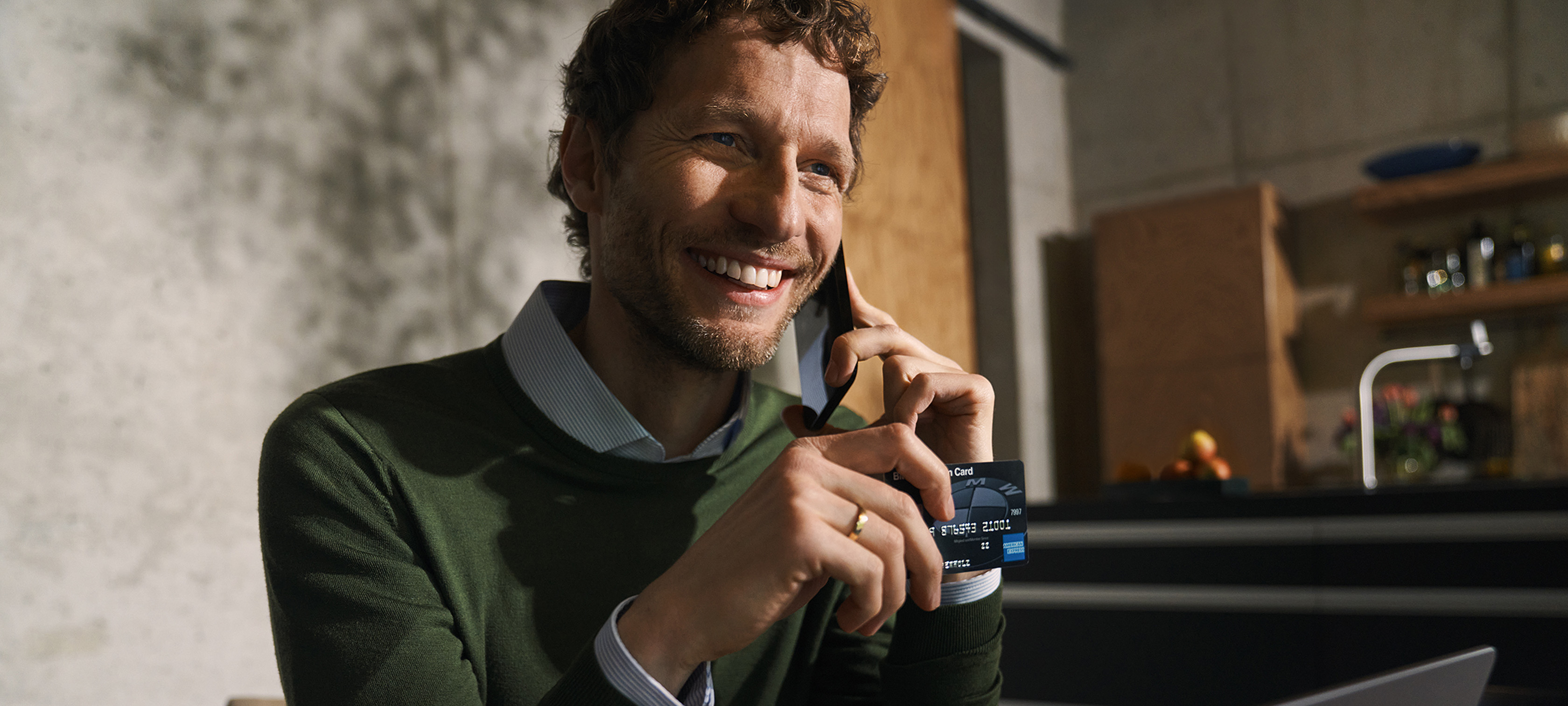 FÜR EIN LEBEN IN BEWEGUNG. BMW Premium Card Carbon